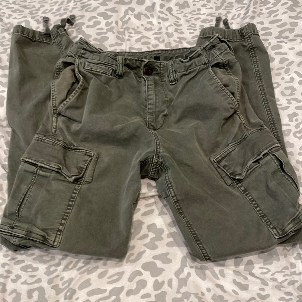Men’s American Eagle cargo pants